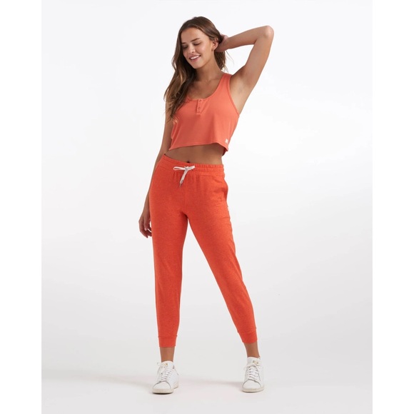 Vuori Performance Jogger Pants in Grapefruit Heather Orange - Picture 4 of 9
